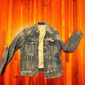 Destroyed/distressed denim Levi’s jacket, Sz XL